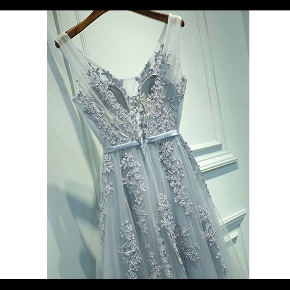 🆕 Lace Applique embellished Long Evening Gown - Picture 4 of 6